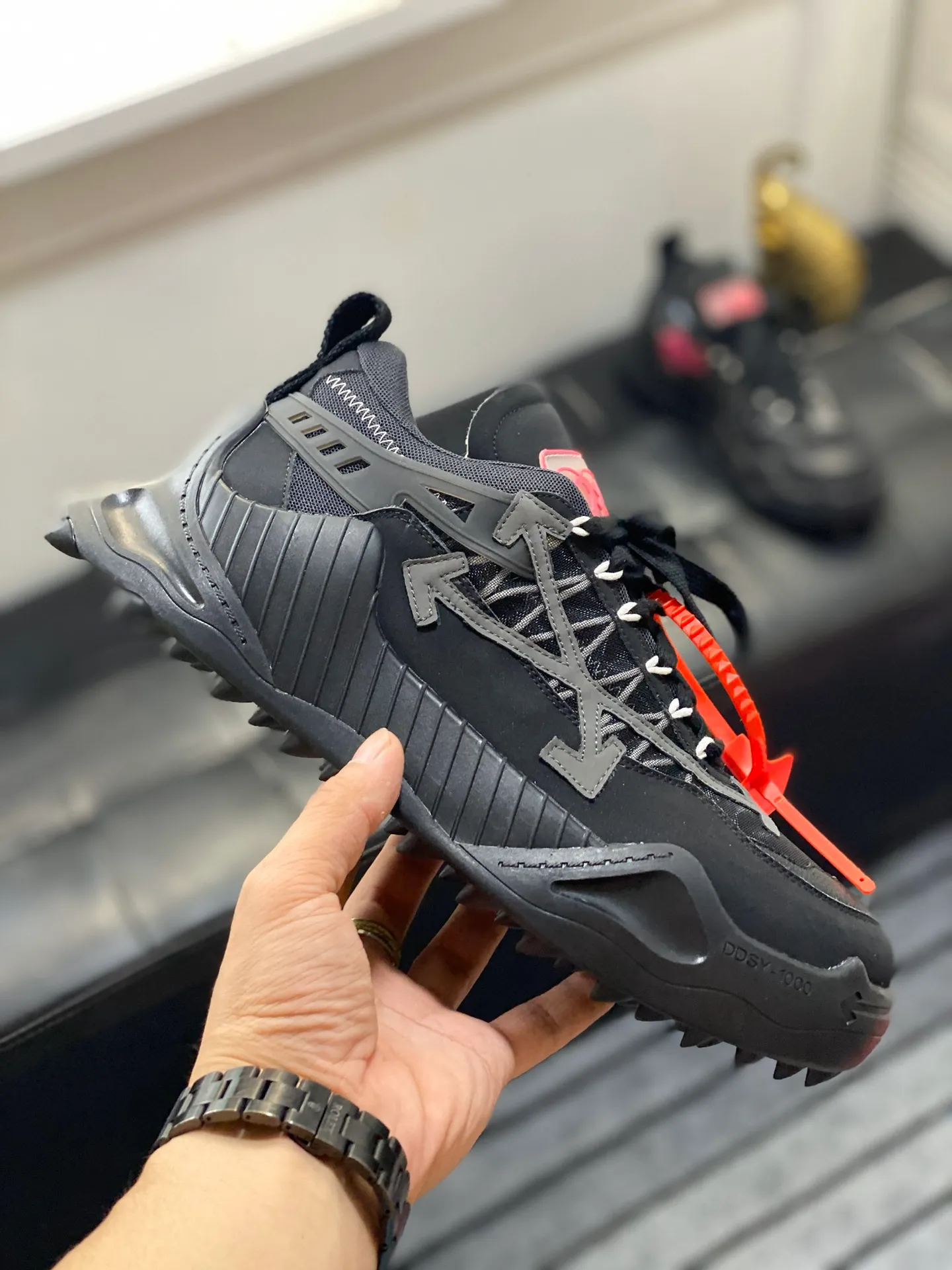 Men's Men's Shoes💰480🌼【New Style】High-end Boutique-🤷‍♂🤷‍♂OFF-WHITE x Air Jordan 】1 The joint shoe has been highly concerned by everyone since its design. The new shoe is shown in the popular Chicago bull white and yellow LOGO color scheme. The shoe body is made of cowhide, cow suede, and other materials. In addition to the X hidden on the inside of the leather, the oversized Swoosh, OFF-WHITE for Nike, Air Jordan 1 birth information and AIR are displayed on both sides of the shoe. The iconic details of OFF-WHITE can be seen on the sole and insole. You can choose a pair if you like the style. Code: 39-44 (45 can be customized